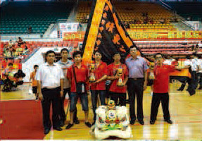 之龙龙狮武术团